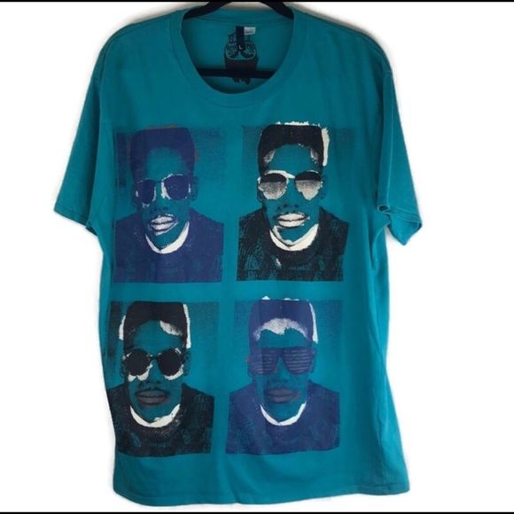5 for $30 Divided Graphic T-Shirt Blue Size Large - Picture 1 of 4